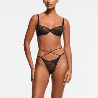 ULTRA FINE LACE SKIMPY SCOOP BRA (ONYX,32,A)