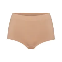 SOFT SMOOTHING SEAMLESS BOY SHORT